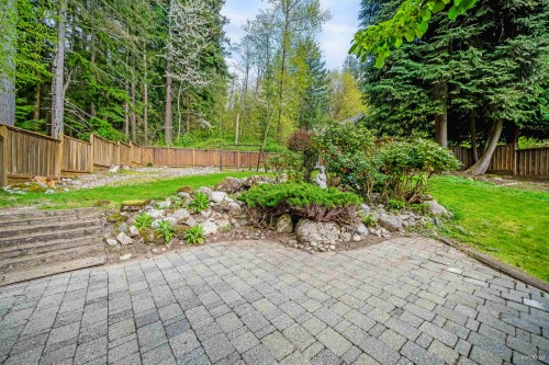1570 East Road, Anmore, BC 
