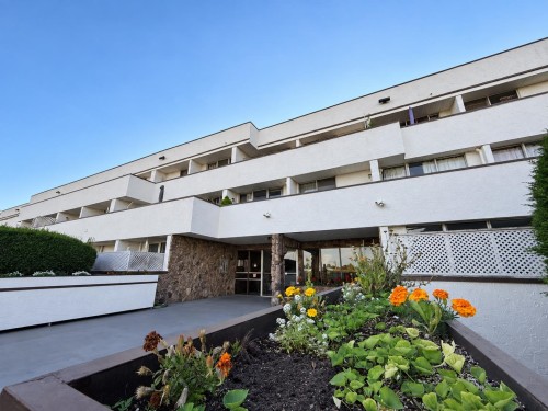 309-9151 No.5 Road  Richmond, BC V7A 4E1