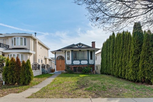328 49Th Avenue E, Vancouver, BC 