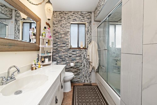328 49Th Avenue E, Vancouver, BC 
