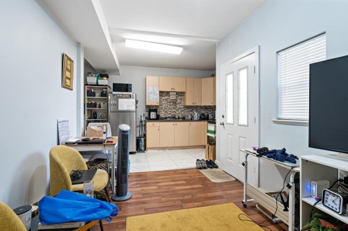 328 49Th Avenue E, Vancouver, BC 