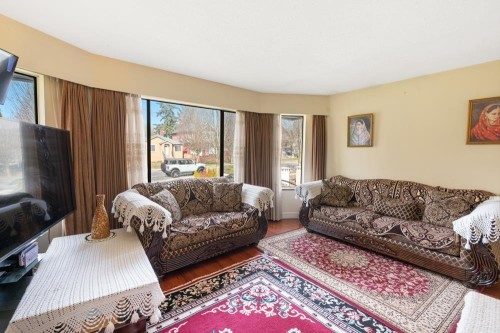 328 49Th Avenue E, Vancouver, BC 