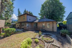 2495 Lauralynn Drive  North Vancouver, BC V7J 2Y6