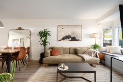 329 Garden Drive  Vancouver, BC V5L 4Z1