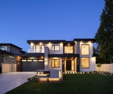 805 Prospect Street  Coquitlam, BC V3J 6E8