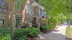 357 11th Avenue E Vancouver, BC V5T 4W3