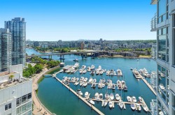 2303-1199 Marinaside Crescent  Vancouver, BC V6Z 2Y2