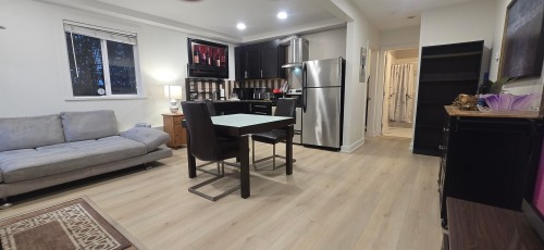 851 Calverhall St Street , North Vancouver, BC V7L 1X8 2