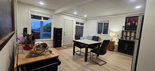851 Calverhall St Street , North Vancouver, BC V7L 1X8 4