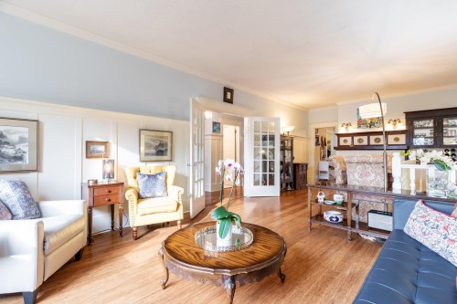 114 Kings Road W, North Vancouver, BC 