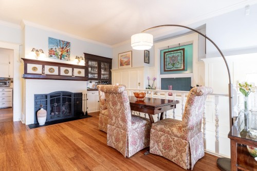 114 Kings Road W, North Vancouver, BC 