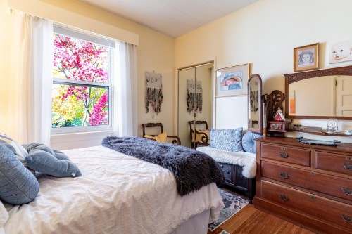 114 Kings Road W, North Vancouver, BC 