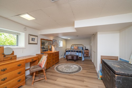 114 Kings Road W, North Vancouver, BC 
