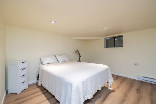 114 Kings Road W, North Vancouver, BC 
