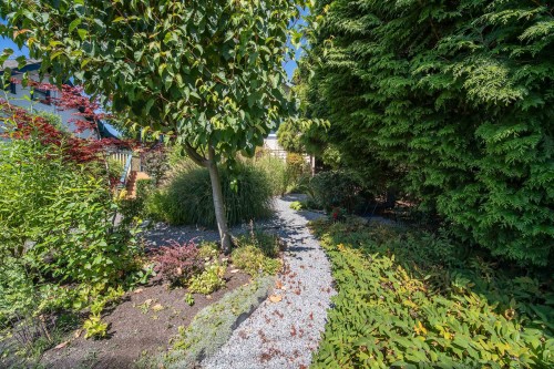 114 Kings Road W, North Vancouver, BC 