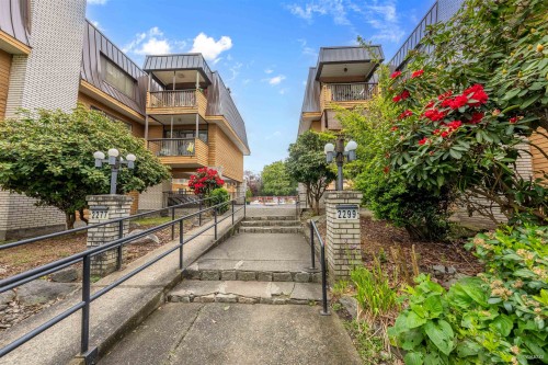 204-2299 30th Avenue E Vancouver, BC V5N 5N1