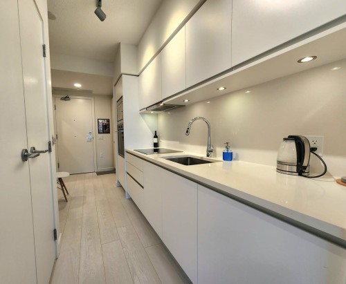 909-180 2nd Avenue E, Vancouver, BC V5T 0K4 5