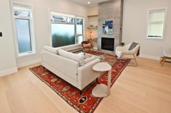 4015 Victoria Drive  Vancouver, BC V5N 4M9