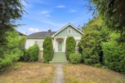 2971 37th Avenue W Vancouver, BC V6N 2T8