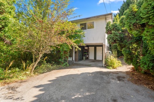 4924 45 Avenue  Delta, BC V4K 1K3