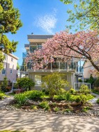 3-1510 3rd Avenue E Vancouver, BC V5N 1G9