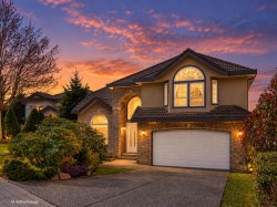 2570 Diamond Crescent  Coquitlam, BC V3E 3A3