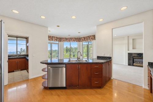2570 Diamond Crescent, Coquitlam, BC 