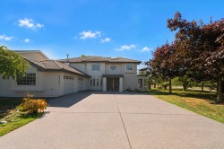 6522 Holly Park Drive  Ladner, BC V4K 4Y7