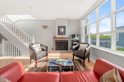 207-669 7th Avenue W Vancouver, BC V5Z 1B6