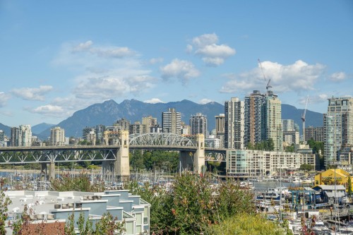 607-1508 Mariner Walk  Vancouver, BC V6J 4X9