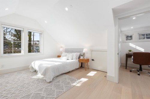 1-375 33Rd Avenue E, Vancouver, BC 