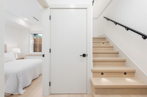 1-375 33Rd Avenue E, Vancouver, BC 