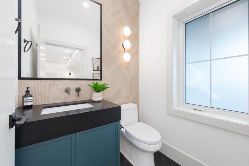 1-375 33Rd Avenue E, Vancouver, BC 