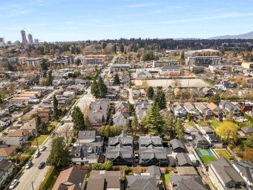 1-375 33Rd Avenue E, Vancouver, BC 