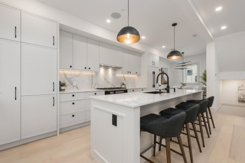 1-375 33Rd Avenue E, Vancouver, BC 
