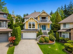 36 Maple Court  Port Moody, BC V3H 5M8