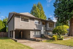 20783 Thorne Avenue Maple Ridge, BC V2X 7R1