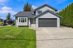 218 Mundy Street  Coquitlam, BC V3K 5M3