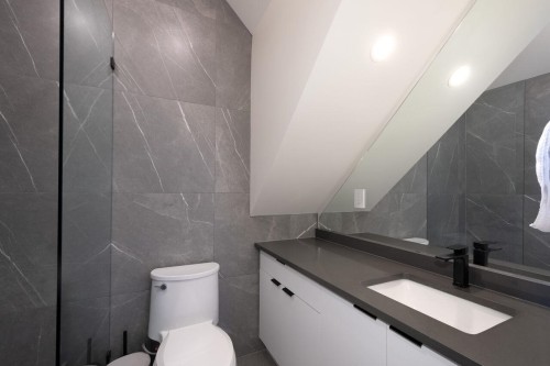 1026 13Th Avenue E, Vancouver, BC 