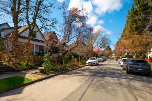 1026 13Th Avenue E, Vancouver, BC 