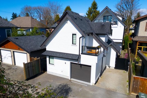 1026 13Th Avenue E, Vancouver, BC 