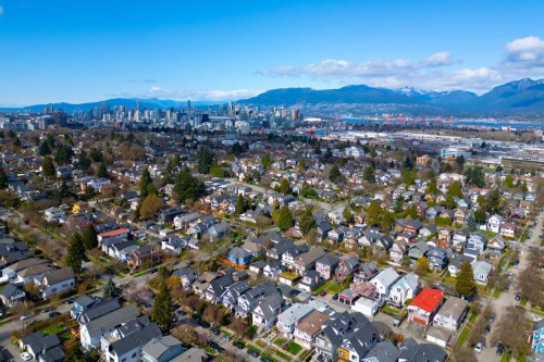 1026 13Th Avenue E, Vancouver, BC 