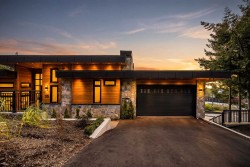 35 Kelvin Grove Way Lions Bay, BC V0N 2E0
