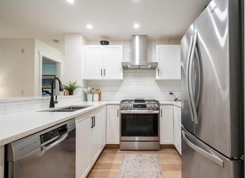 201-500 Klahanie Drive  Port Moody, BC V3H 5L1