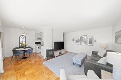 504-1750 Esquimalt Avenue  West Vancouver, BC V7V 1R8