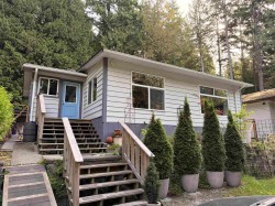 5434 Matukwum Lane Sechelt, BC V7Z 0C4