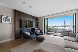 TH210-210 Salter Street New Westminster, BC V3M 0J9