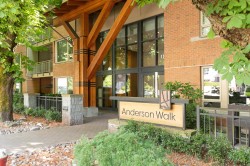 113-119 22nd Street W North Vancouver, BC V7M 0B4