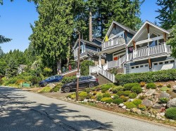 1074 Kilmer Road  North Vancouver, BC V7K 1R1