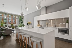 409-53 Hastings Street W Vancouver, BC V6E 1T8